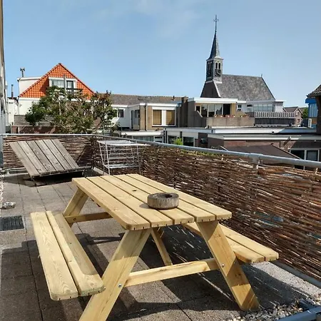 Hoogland Aan Zee 3* אגמונד אן זי